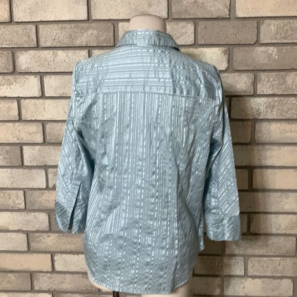 3for$20 button front medium - Picture 2 of 3